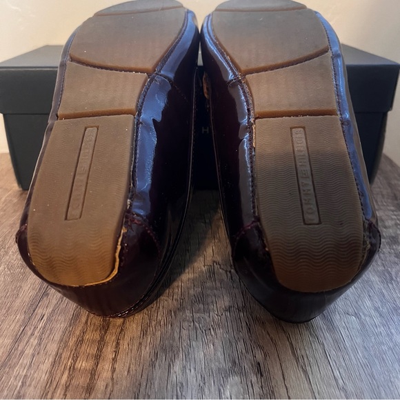 Tommy Hilfiger Zitah Merlot Loafer - size 7 Womens - Picture 4 of 7